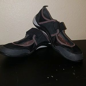 Sperry Top-Sider black w/pink stitching